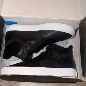 London Fog Black High-Top Sneakers with White Sole